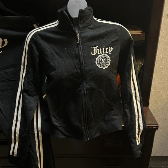 Juicy Couture Black Tracksuit with White Accents - Picture 2 of 10